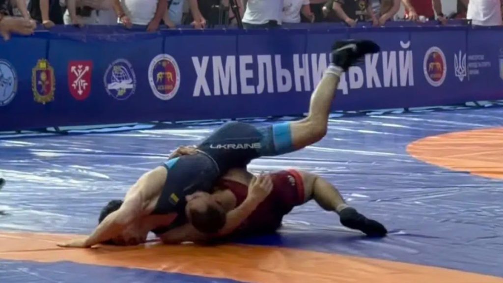 Борці з Івано-Франківщини здобули 11 нагород на національному чемпіонаті з вільної боротьби