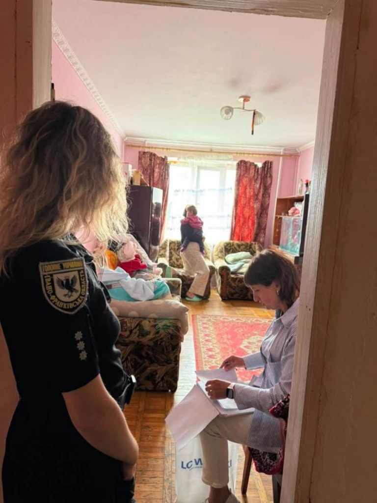 Соціальні служби Калущини взяли під нагляд понад сотню дітей у складних життєвих обставинах