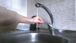У Болехові збираються збільшити тариф на водопостачання, а жителі нарікають на слабкий напір води