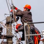 Понад 6300 абонентів на Прикарпатті залишилися без електропостачання через погану погоду