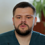 Назарій Захарук з Прикарпаття прооперував 3000 поранених бійців: розповідь хірурга