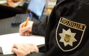 У Калуші поліція розшукує чоловіка, який напав на маленьку дівчинку біля Лімниці
