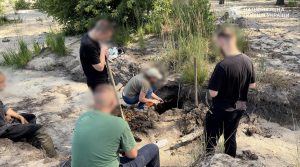 На Рівненщині поліція виявила нові місця незаконного видобування бурштину