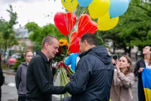 У Франківську привітали бійця «Азову» після визволення з полону