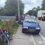 В Івано-Франківській області легковий автомобіль збив велосипедиста