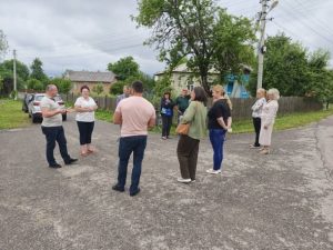Очільник Долини Іван Дирів провів зустріч з жителями Підбережжя