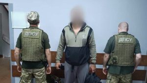 У Карпатах прикордонники затримали чоловіка, який через гори повертався в Україну з Іспанії