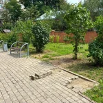В Івано-Франківську зі скверу поруч із поліклінікою зникла лавка