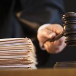 В Івано-Франківській області адвоката звинуватили у вимаганні грошей у клієнтів під приводом хабарів для чиновників