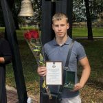 Синові загиблого воїна зі Снятинщини вручили державну відзнаку батька