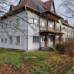 Місцевий мешканець придбає двоповерхову адміністративну будівлю в центрі Рожнятова за 5,3 мільйона гривень