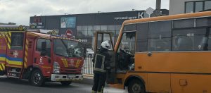 У Калуші біля автовокзалу спалахнув автобус