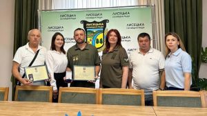 Військовому Віталію Базіву з Прикарпаття вручили відзнаки від Президента та Міністра оборони