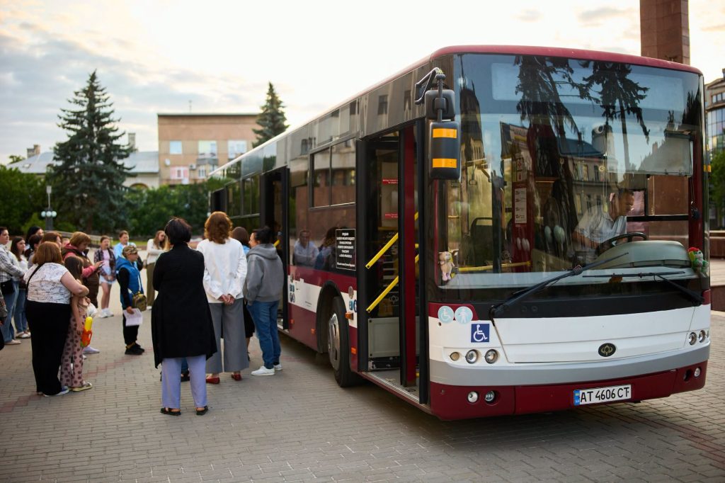 Діти захисників з Івано-Франківська поїхали на відпочинок у Берегове