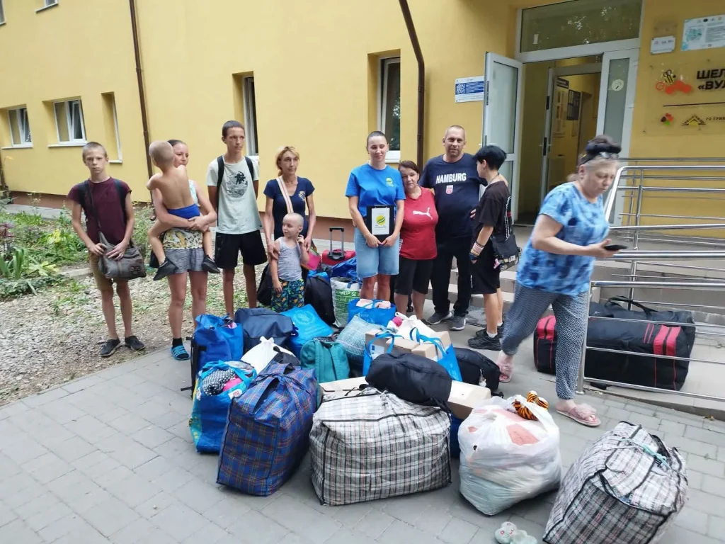 До Прикарпаття евакуювали дев’ятьох жителів Донеччини та Дніпропетровщини
