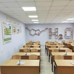 Танець на стільці під час уроку хімії: чому суд у Калуші відмовився карати матір 13-річного порушника