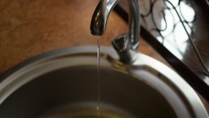 У Калуші через нестачу води обмежують подачу: вода пропадатиме на верхніх поверхах та в двох мікрорайонах