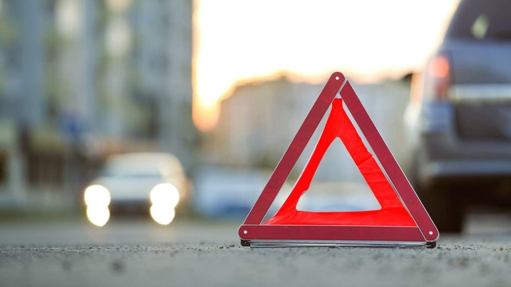 В Івано-Франківську вантажний автомобіль здійснив зіткнення з велосипедом