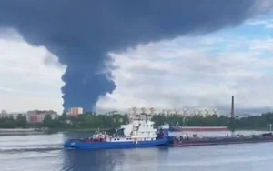 Збройні сили атакували Ярославський нафтопереробний завод і кораблі берегової охорони ФСБ у Керченській протоці