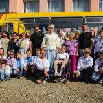 Світлана Онищук від імені Івано-Франківської обласної державної адміністрації передала П’ядицькій громаді шкільний автобус для підвезення учнів до навчального закладу