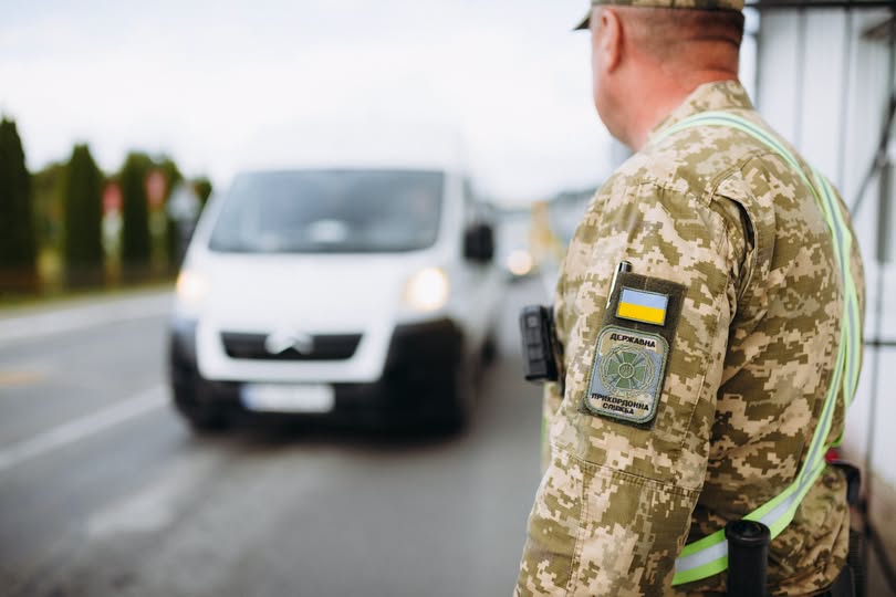 Який стан на заході кордону