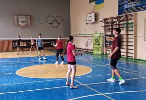 У Калуші провели турнір з бадмінтону