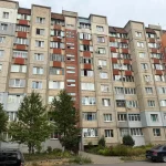В Івано-Франківську встановили нові вікна у чотирьох під’їздах будинку на вулиці Івана Павла ІІ