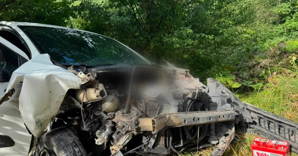 У Косівському районі Citroen і Hyundai Elantra зіткнулися на зустрічній смузі — є травмований