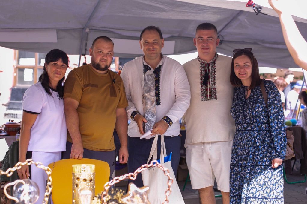 В Івано-Франківську на Вічевому майдані відбувається ярмарок ветеранів