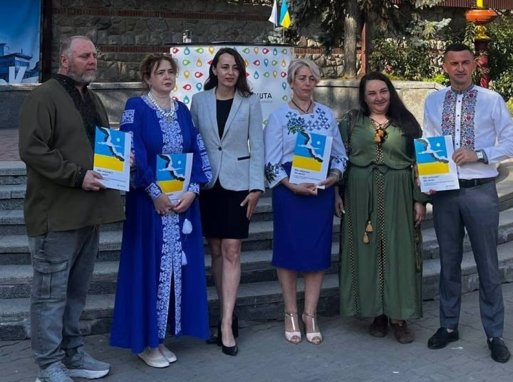 У Франківську відтискали поштові марки на підтримку полонених і зниклих безвісти