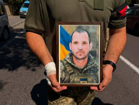 Сьогодні Надвірнянська громада віддала честь Герою, якого довго очікували