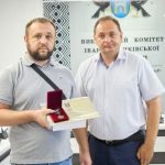 В Івано-Франківську на засіданні виконавчого комітету п’ятьом військовим вручили медалі «За поранення»