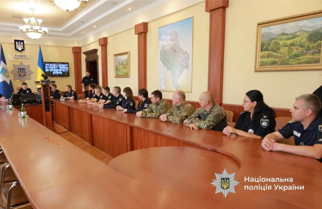 Поліцейські з Прикарпаття нагороджені відзнаками