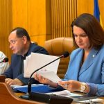 Допомога армії, вшанування захисників, відзнаки для вчителів