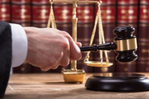 В Івано-Франківській області у 13 громадах служби у справах дітей досі не зареєстровані як юридичні особи: прокуратура подала позов до суду