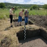 У «Давньому Галичі» виявили гирку з хрестом XII-XIII століть