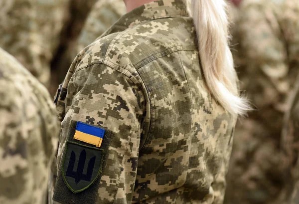 Майже два роки не була на службі, але отримувала зарплату