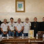 1600 кілометрів заради України: італійські байкери дісталися Івано-Франківська