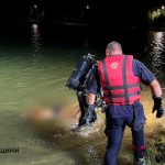 Водолази ДСНС витягнули з міського озера в Надвірній тіло Потопельника