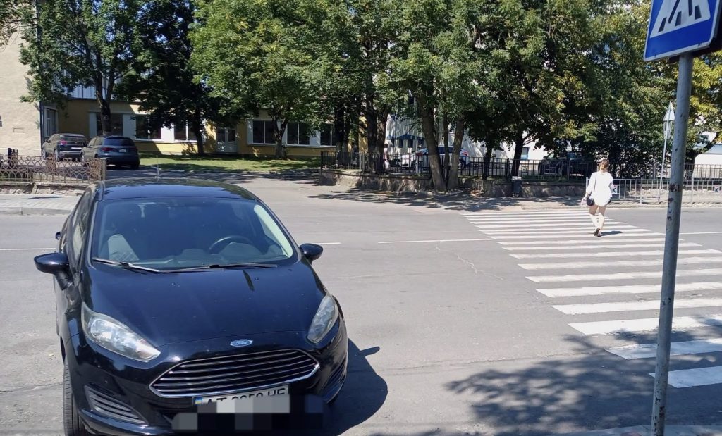 У Калуші протягом тижня зафіксували 87 випадків неправильного паркування