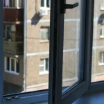 В Івано-Франківську чоловік загинув після падіння з четвертого поверху