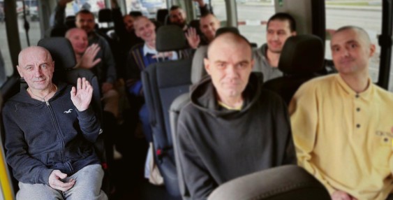 «Мамо, мене везуть на обмін»: сестра розповідає про повернення Ігоря Стельмащука з полону
