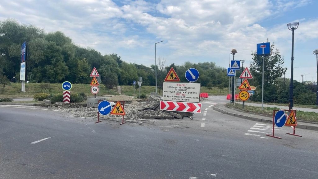 У Франківську модернізують транспортну інфраструктуру на Надрічній