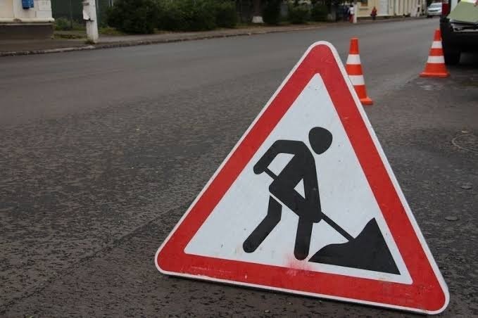 В Калуші ускладнено рух через ремонт дороги на вулиці Підвальній