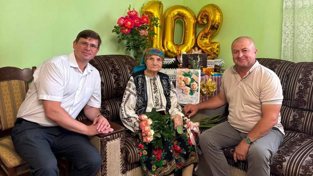 102-річчя святкує жителька Копанок Марія Родзінська