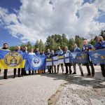 Ще десять українських захисників звільнено з полону і повертаються додому