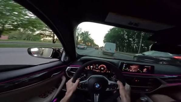 У Калуші водія BMW покарали штрафом за наїзд на жінку на розділовій смузі