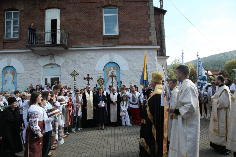 В Івано-Франківській області освятили відреставрований монастир, придбаний митрополитом Шептицьким