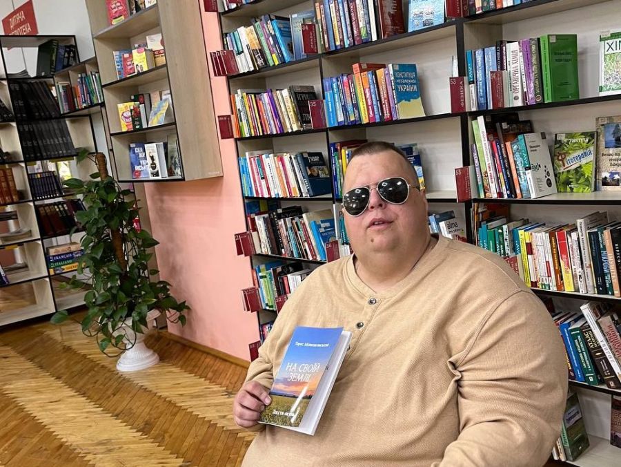 «Рідна земля»: у Калуші відбулася презентація першої збірки пісень незрячого автора Тараса Мільчаковського