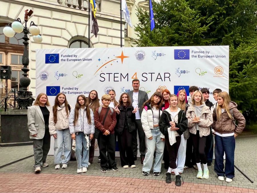 Учні калуських ліцеїв здобули перемогу на “Європейській ночі дослідників 2026” у Львові